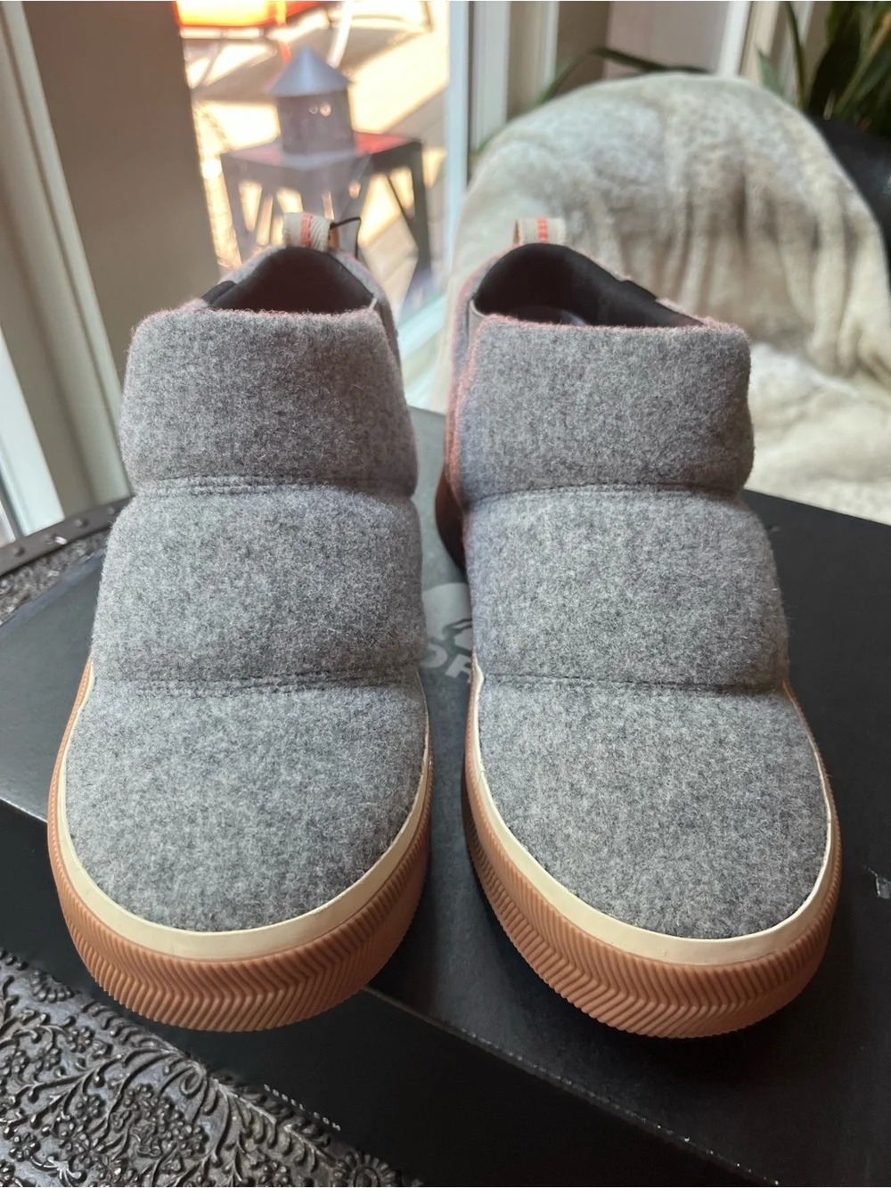 SOREL OUT N ABOUT IV MINI PUFFY BOOTS CHROME GREY GUM 9.5
